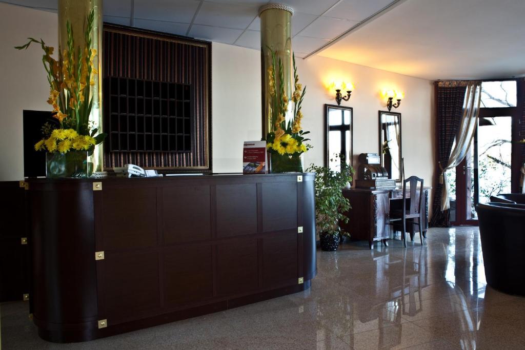 Shuma Hotel Dąbrowa Górnicza Eksteriør billede