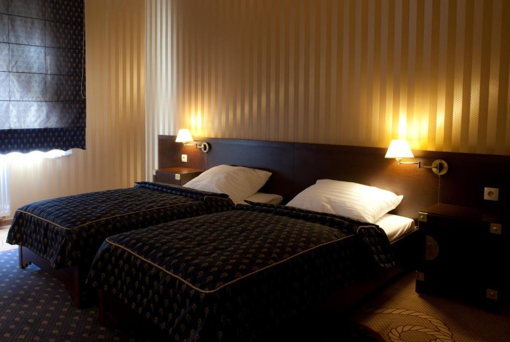 Shuma Hotel Dąbrowa Górnicza Værelse billede